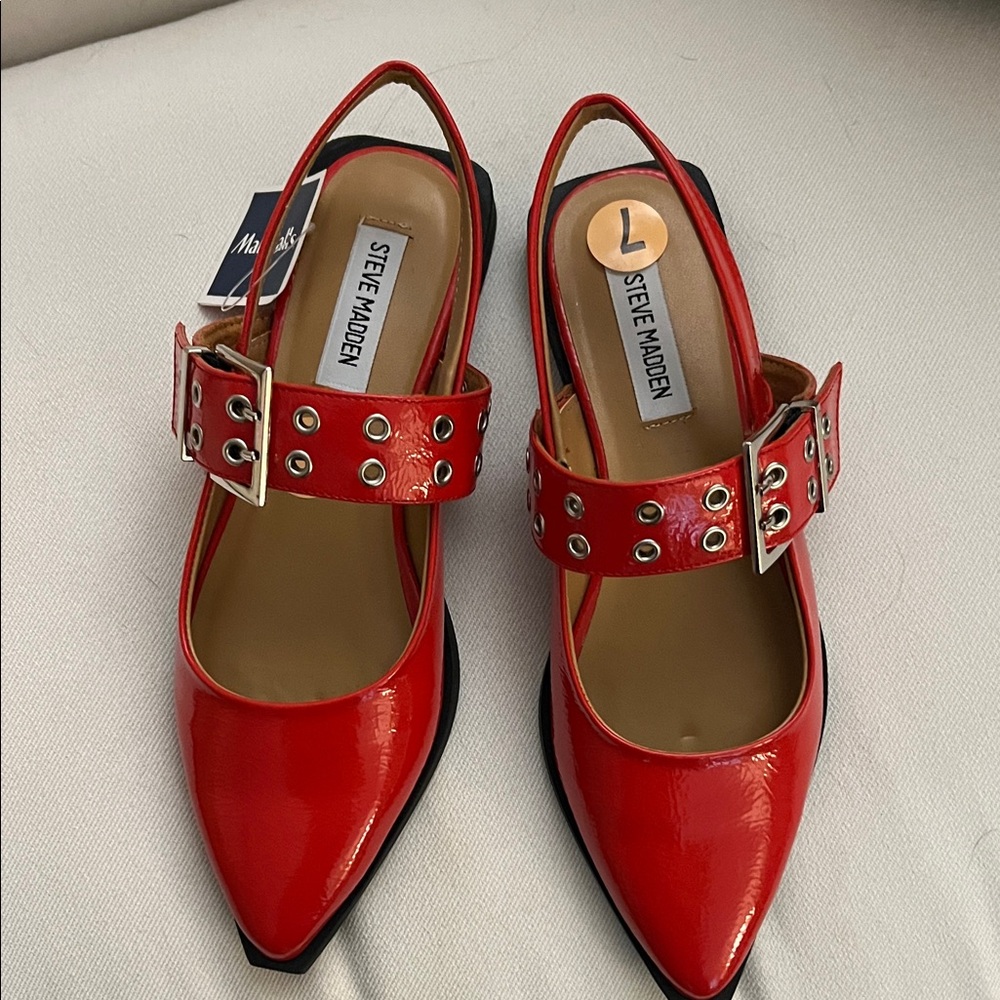 Steve Madden Red Patent Pointed Slingback Flats with Buckle Detail - Picture 2 of 5
